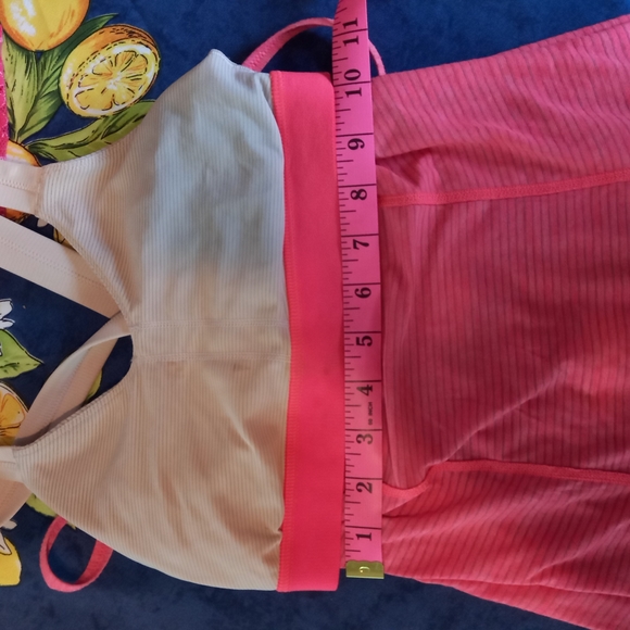 Lululemon pink tank - Picture 5 of 6